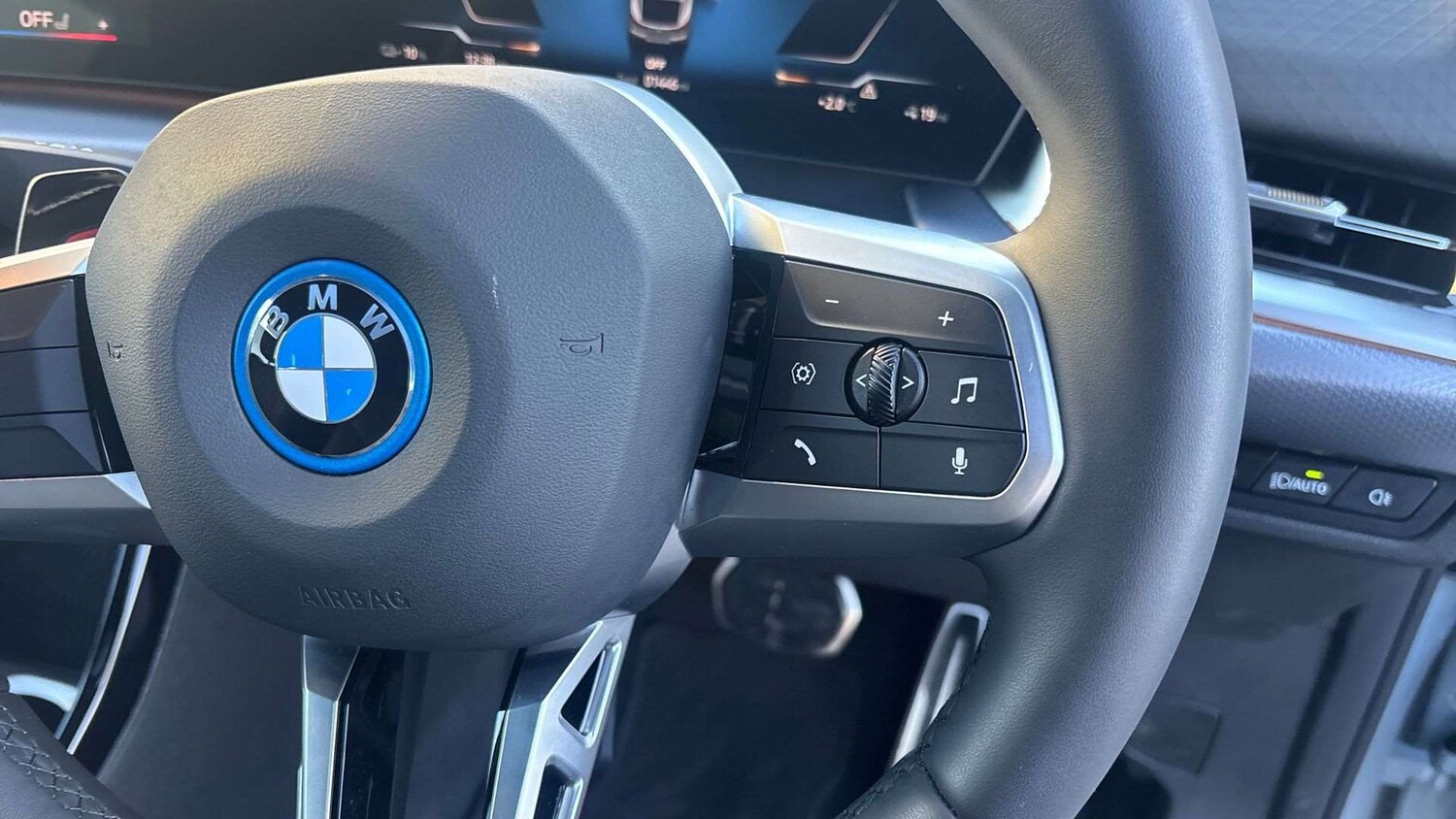 Used BMW iX2 2025 for sale - 77112401: Photo 23