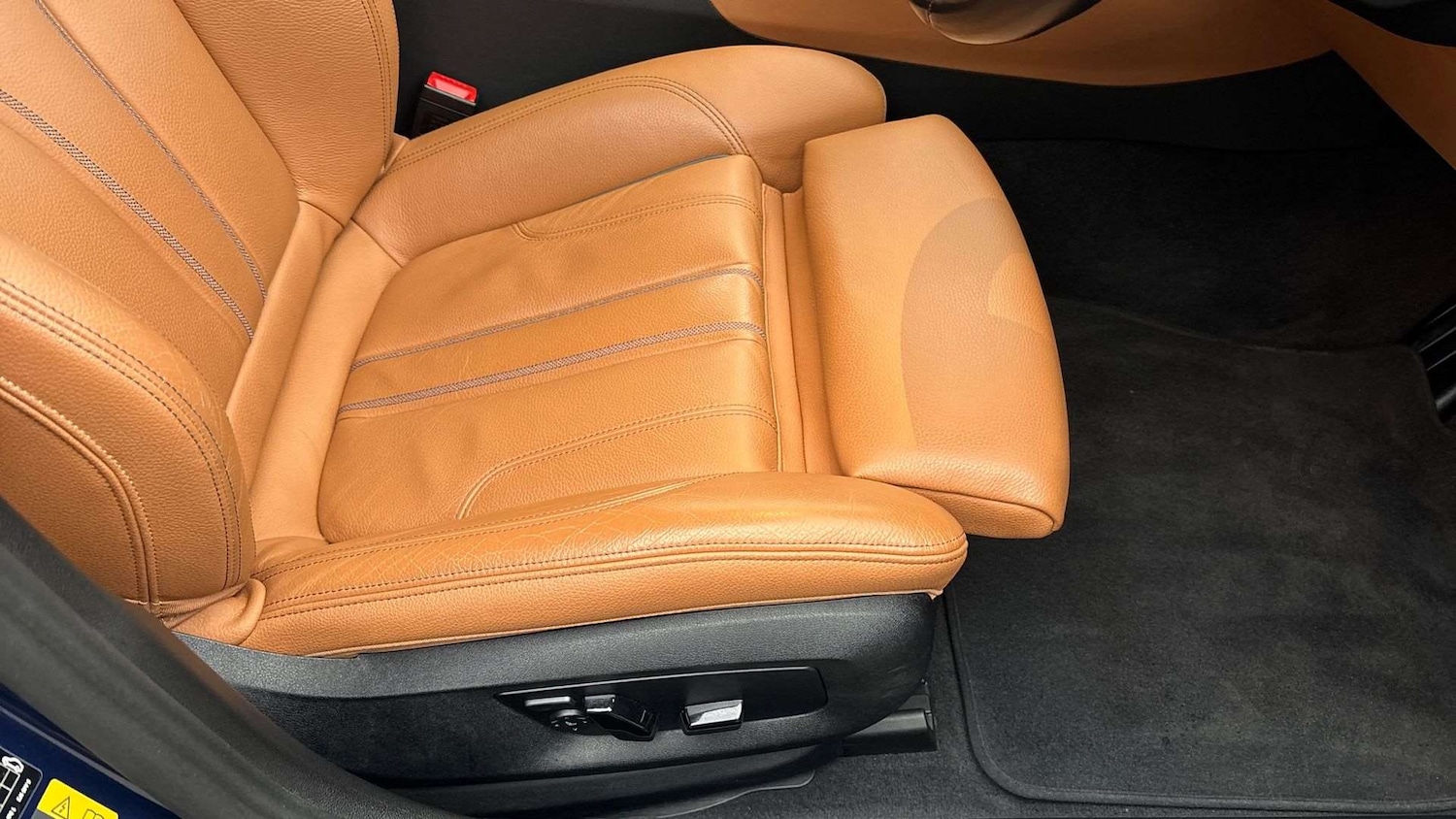 Used BMW 5 Series 2022 for sale - 77601203: Photo 28