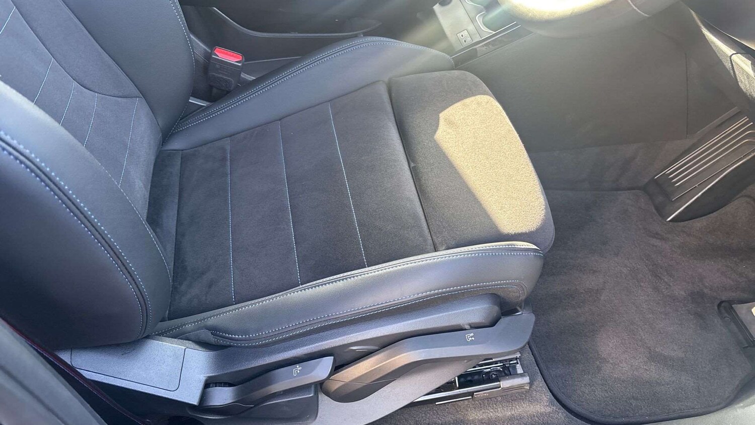 Used BMW iX1 2025 for sale - 77686490: Photo 28