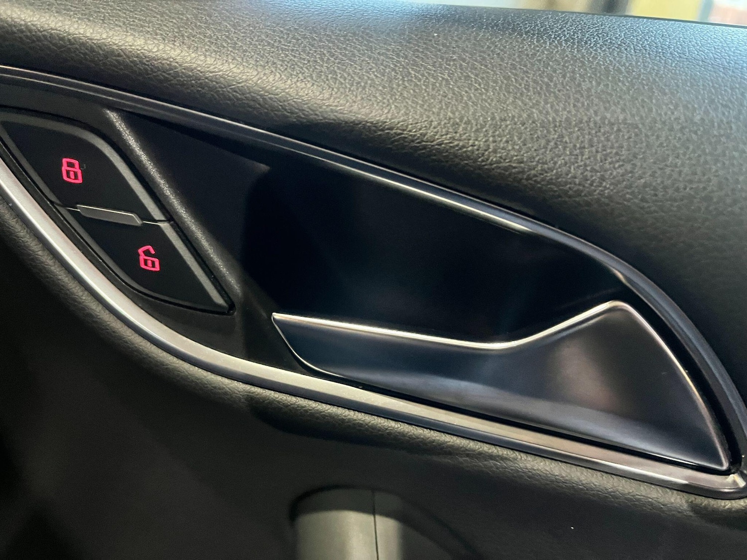 Used Audi Q3 2015 for sale - 77229605: Photo 31