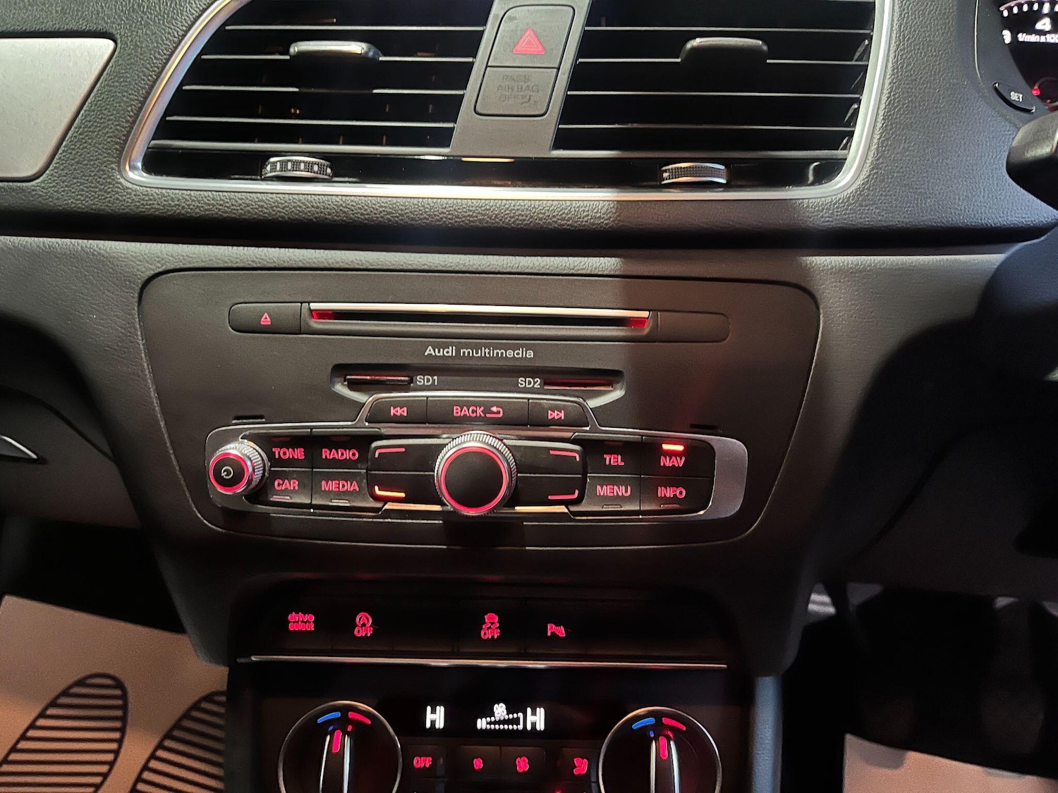 Used Audi Q3 2015 for sale - 77229605: Photo 34