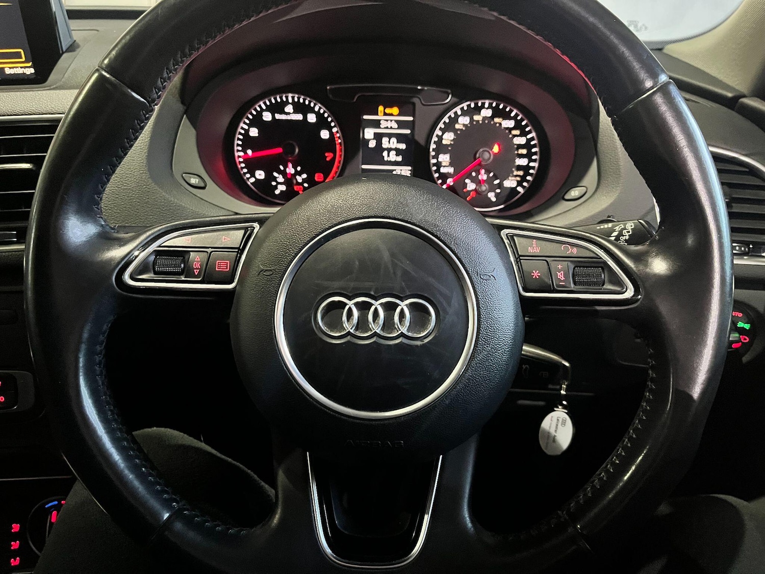 Used Audi Q3 2015 for sale - 77229605: Photo 36