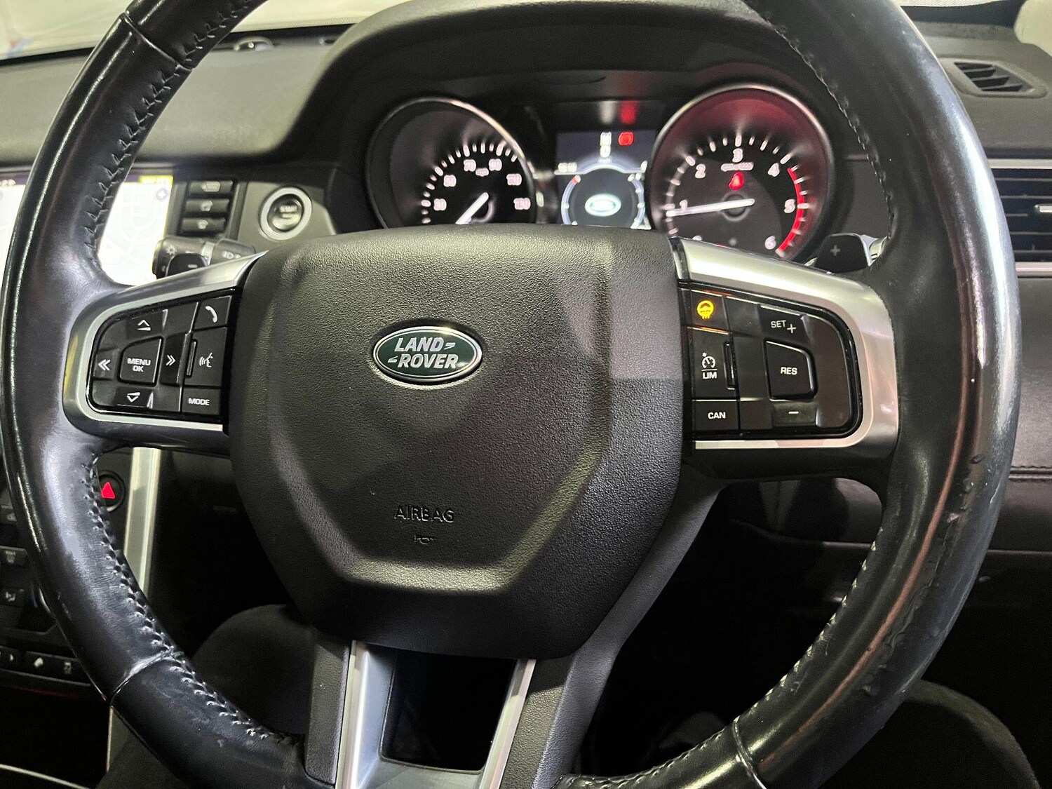 Used Land Rover Discovery Sport 2016 for sale - 77231684: Photo 24