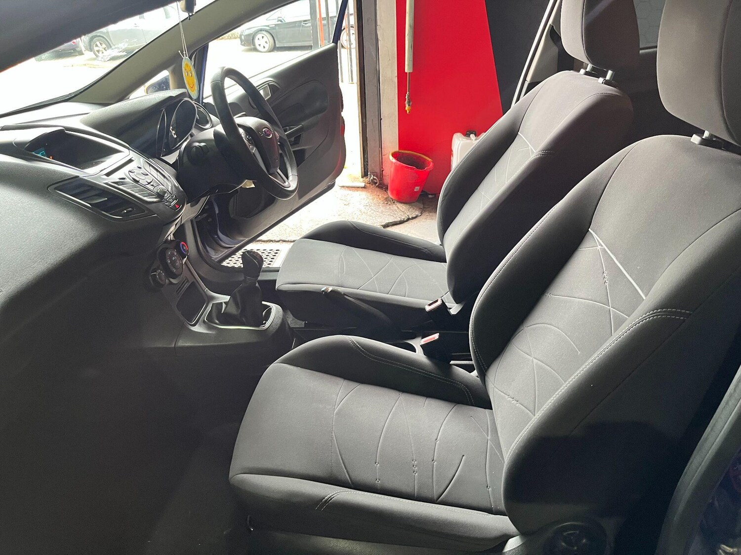 Used Ford Fiesta 2015 for sale - 77585586: Photo 15