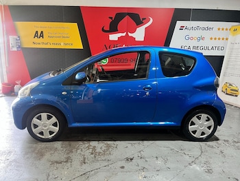 Used Toyota AYGO 2010 for sale - 79256092: Photo