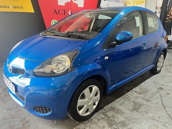 Used Toyota AYGO 2010 for sale - 79452371: Photo