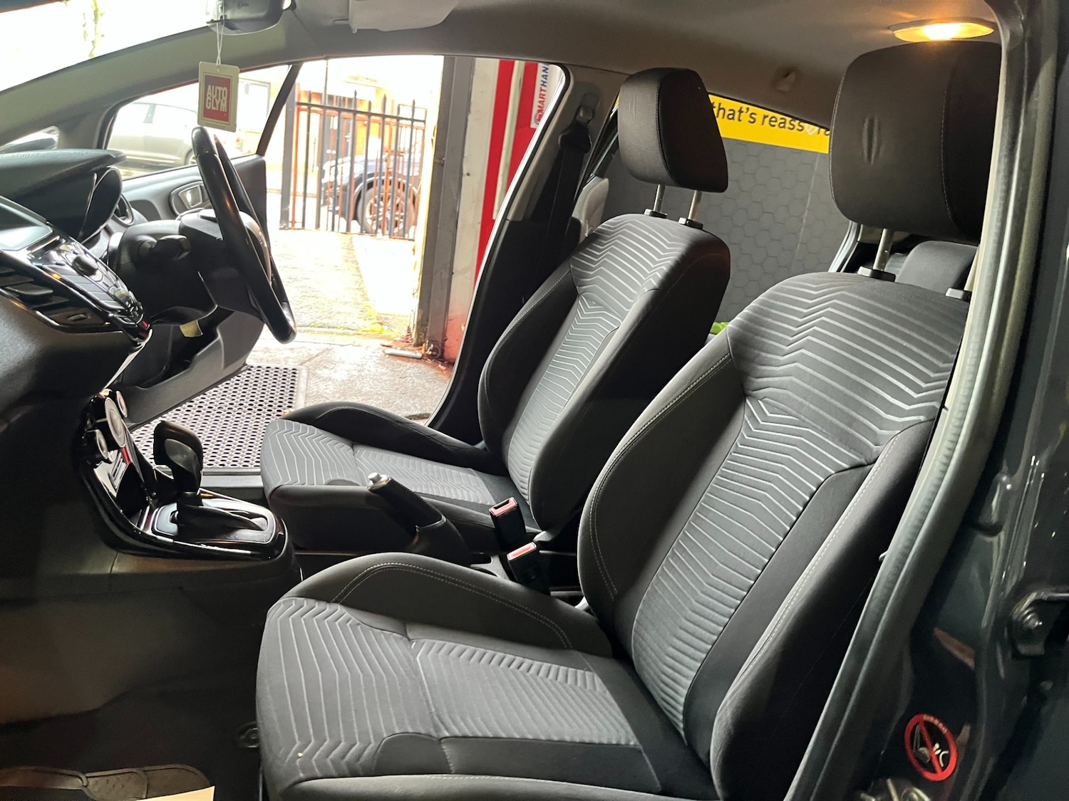 Used Ford Fiesta 2014 for sale - 77105819: Photo 30