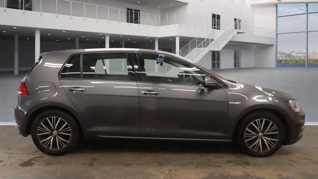 Used Volkswagen Golf 2018 for sale - 76432514: Photo 4