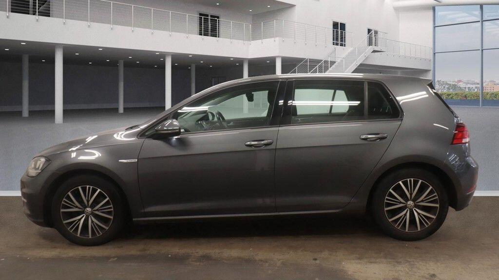 Used Volkswagen Golf 2018 for sale - 76432514: Photo 8