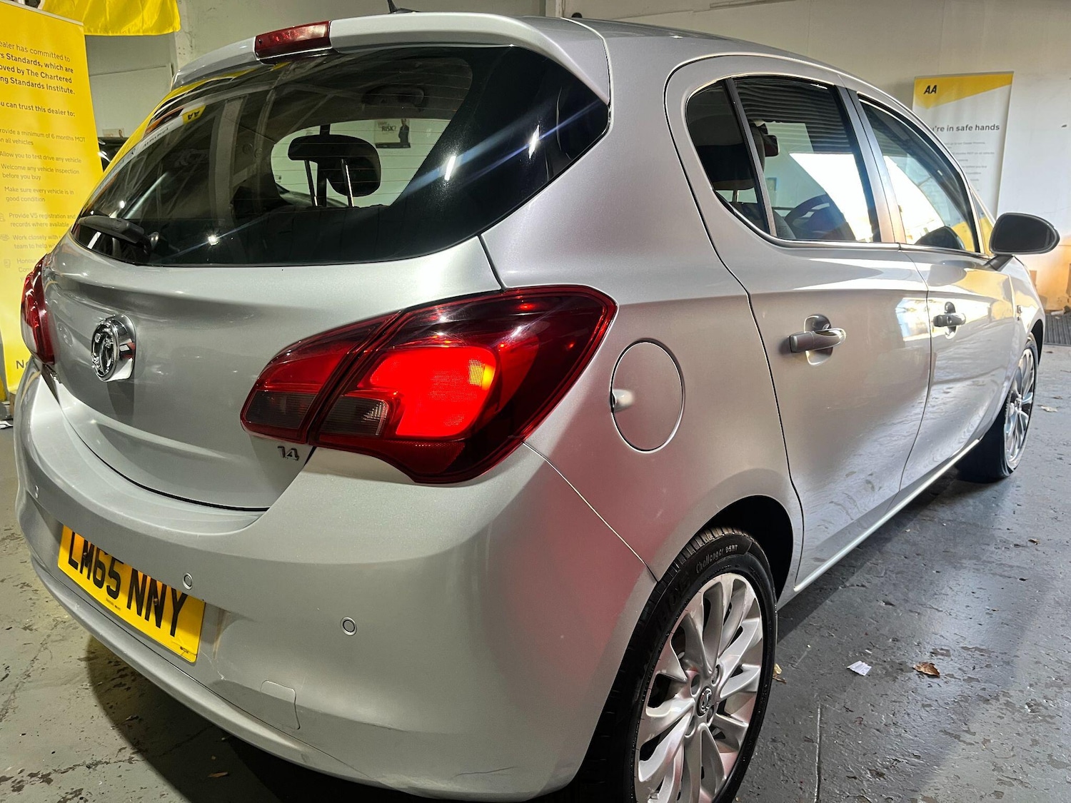 Used Vauxhall Corsa 2015 for sale - 76608325: Photo 8