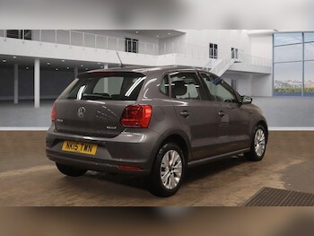 Used Volkswagen Polo 2015 for sale - 77683267: Photo