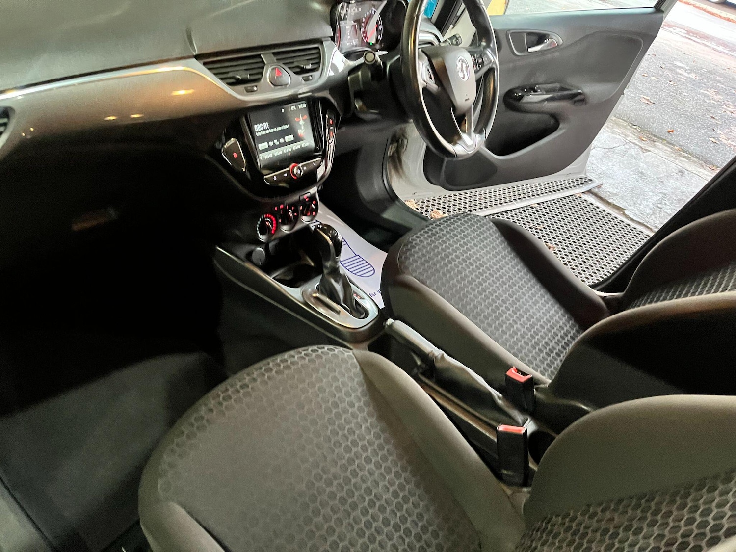 Used Vauxhall Corsa 2016 for sale - 76409435: Photo 26