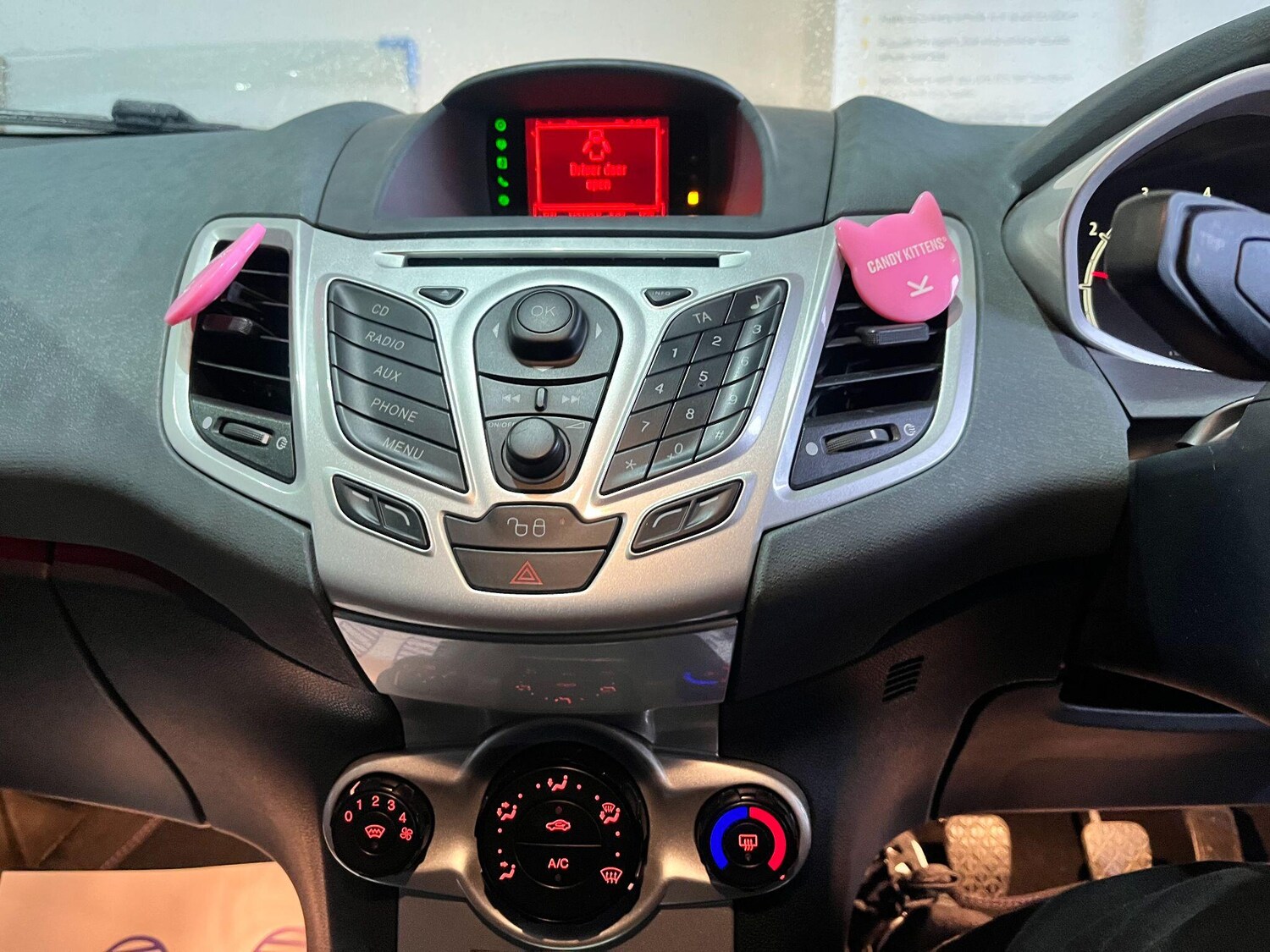 Used Ford Fiesta 2009 for sale - 76633894: Photo 13