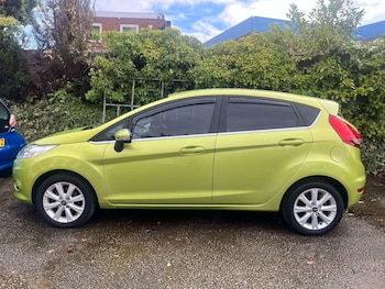 2009 (59) - 1.4 Zetec 5dr