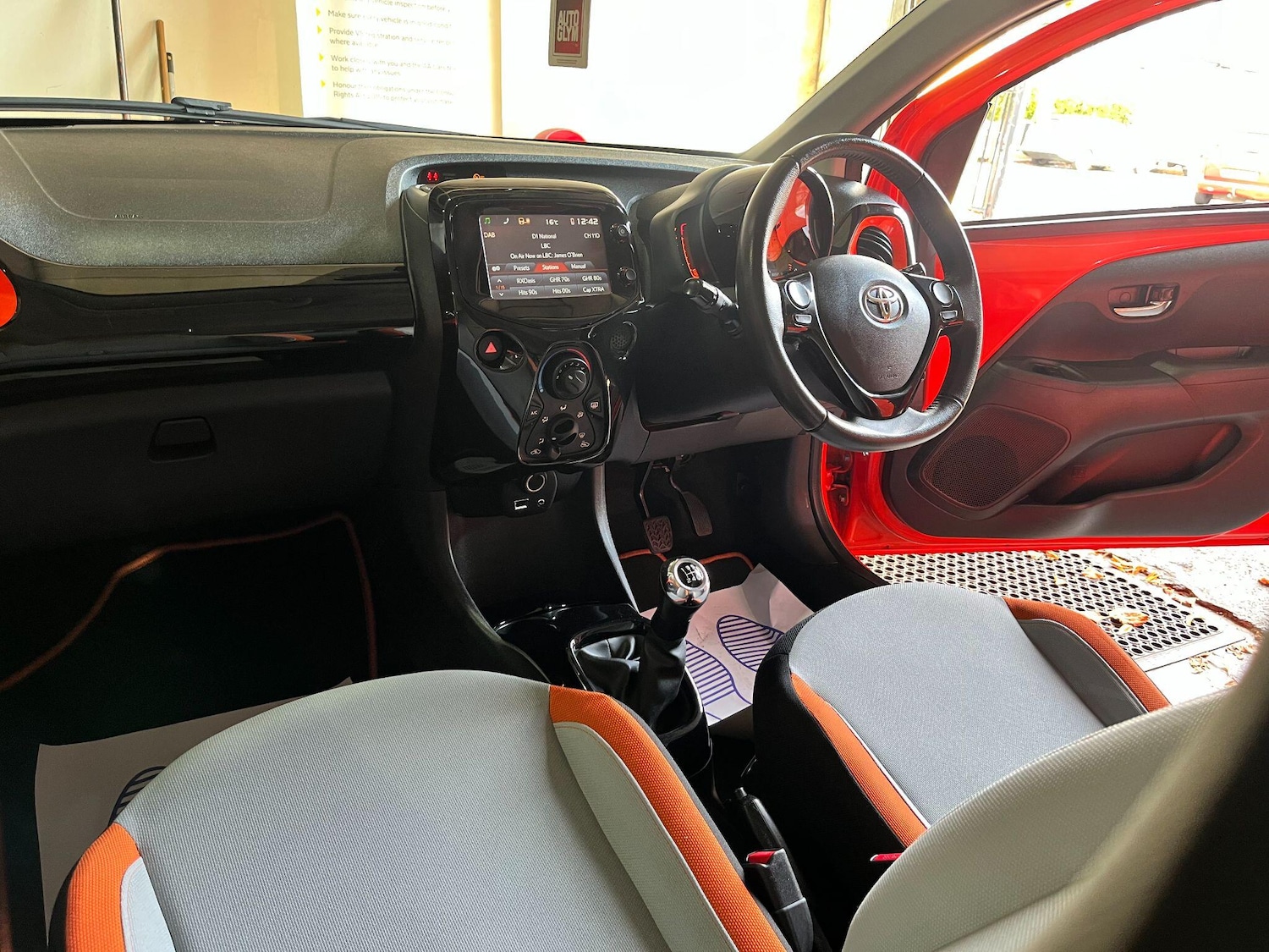 Used Toyota AYGO 2014 for sale - 77231675: Photo 26