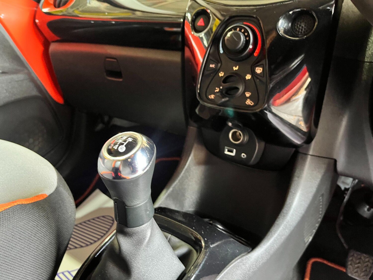 Used Toyota AYGO 2014 for sale - 77231675: Photo 39