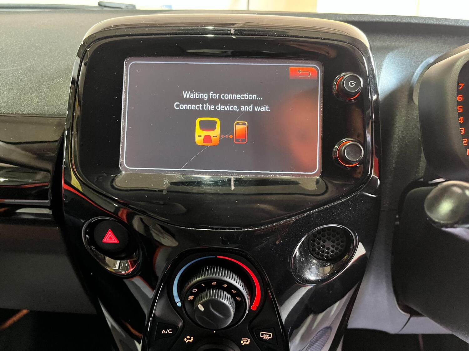 Used Toyota AYGO 2014 for sale - 75959791: Photo 40