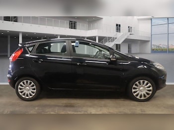 Used Ford Fiesta 2015 for sale - 78301149: Photo