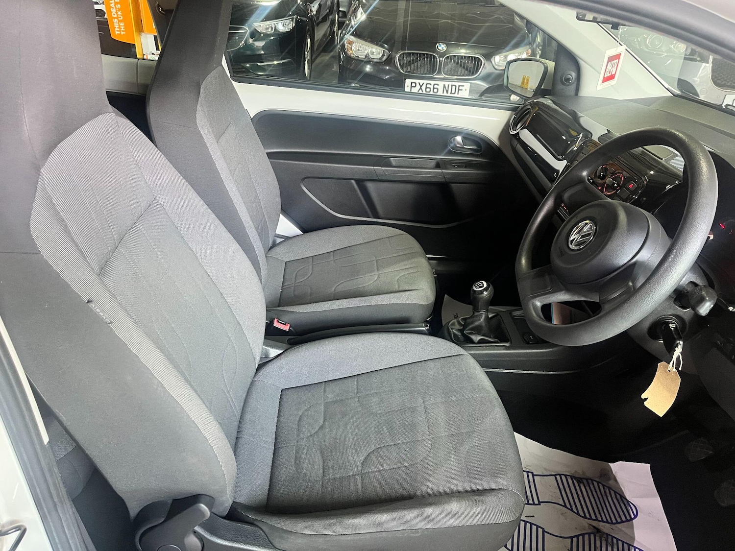 Used Volkswagen up! 2013 for sale - 78034265: Photo 15