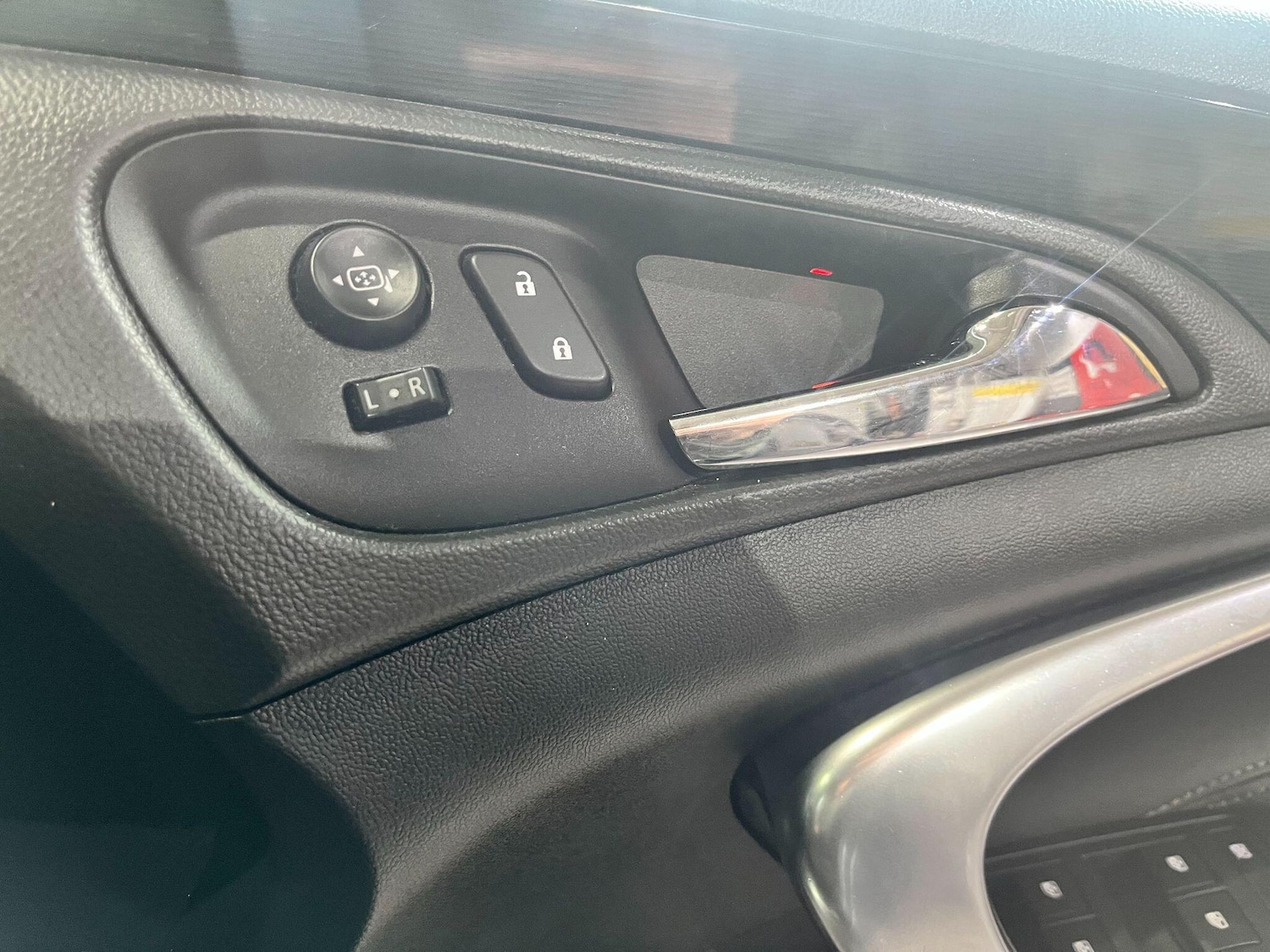 Used Vauxhall Insignia 2015 for sale - 77425110: Photo 31