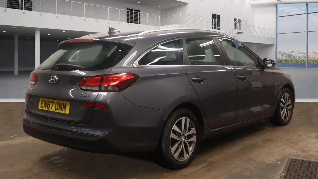 Used Hyundai i30 2018 for sale - 77524103: Photo 3