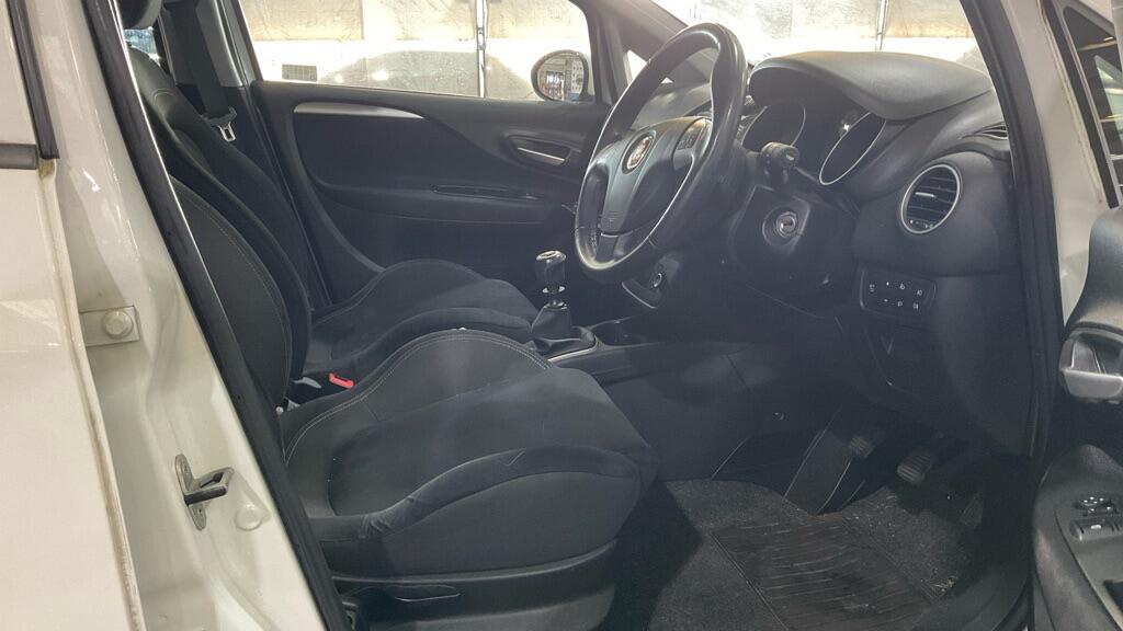 Used Fiat Punto 2016 for sale - 76715027: Photo 4