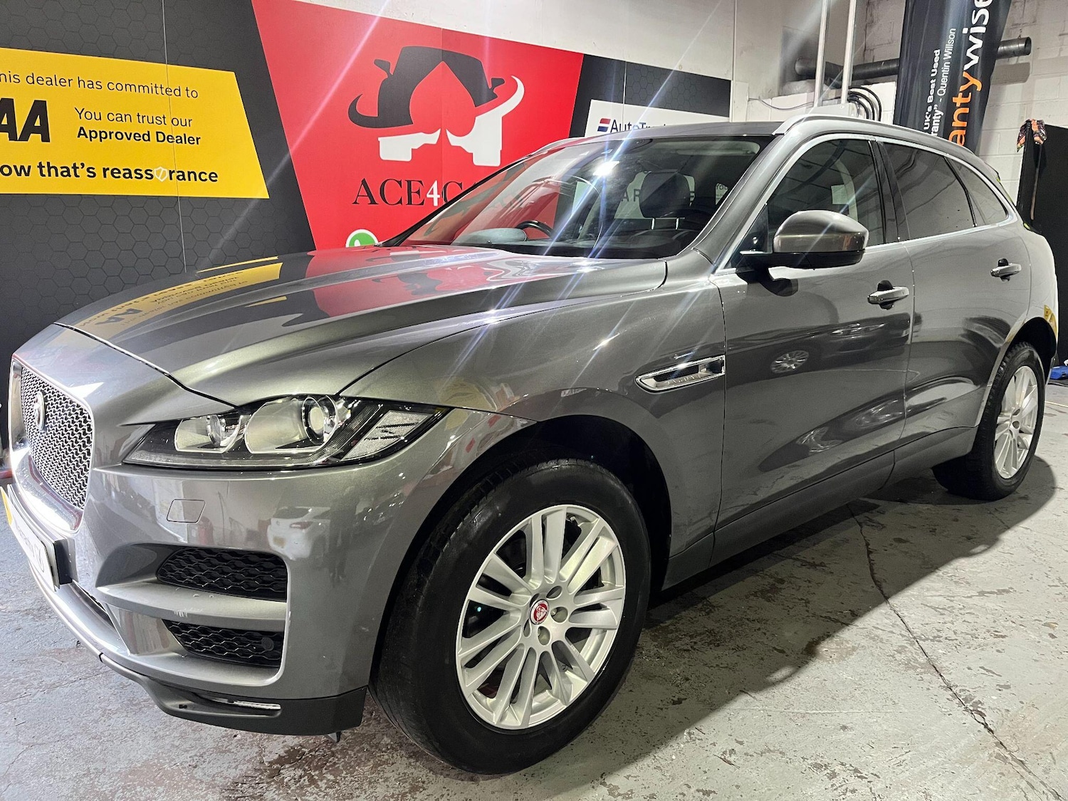 Used Jaguar F-Pace 2019 for sale - 77455725: Photo 10
