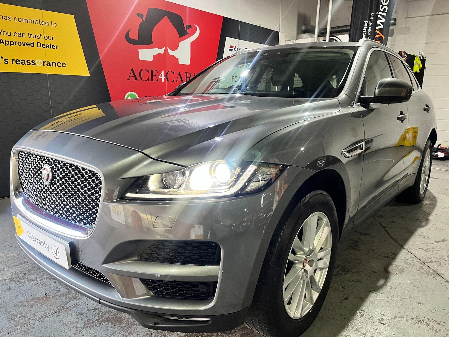 Used Jaguar F-Pace 2019 for sale - 77455725: Photo 68