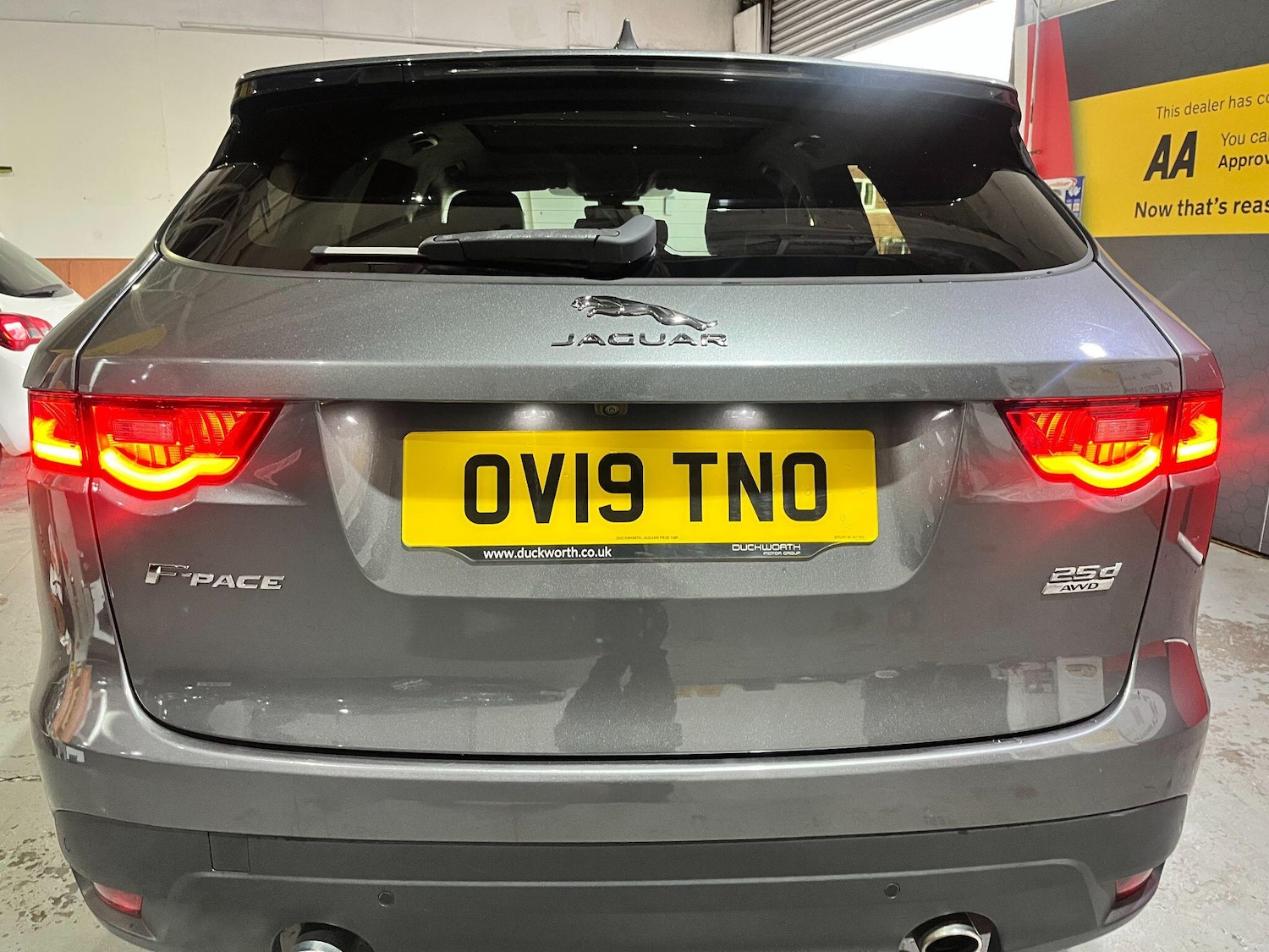 Used Jaguar F-Pace 2019 for sale - 77455725: Photo 8