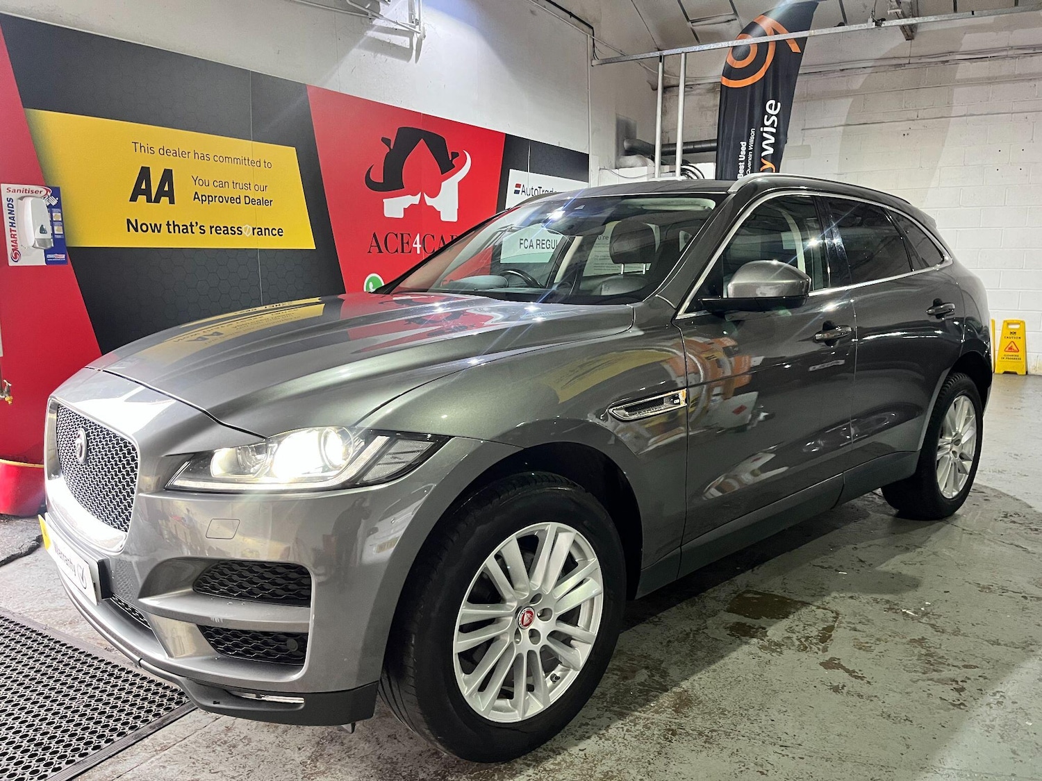 Used Jaguar F-Pace 2019 for sale - 77455725: Photo 82