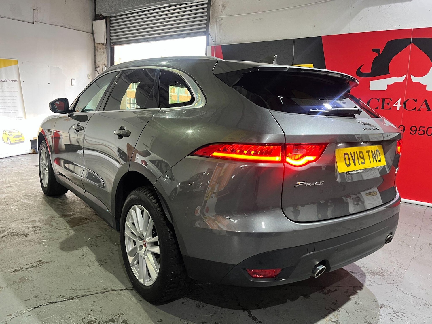 Used Jaguar F-Pace 2019 for sale - 77455725: Photo 84