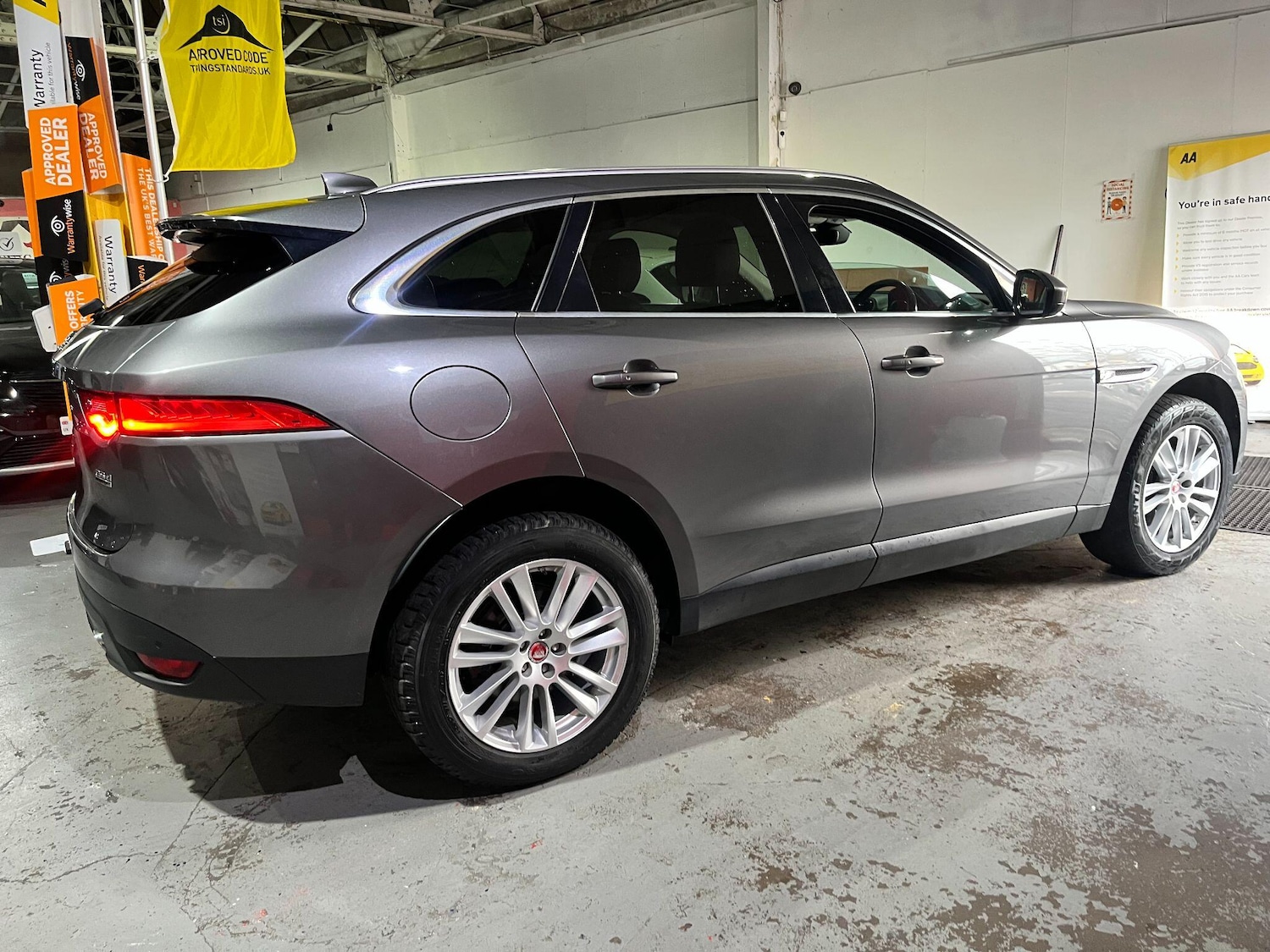 Used Jaguar F-Pace 2019 for sale - 77455725: Photo 85