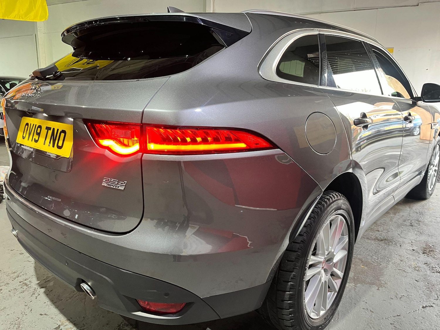 Used Jaguar F-Pace 2019 for sale - 77455725: Photo 9
