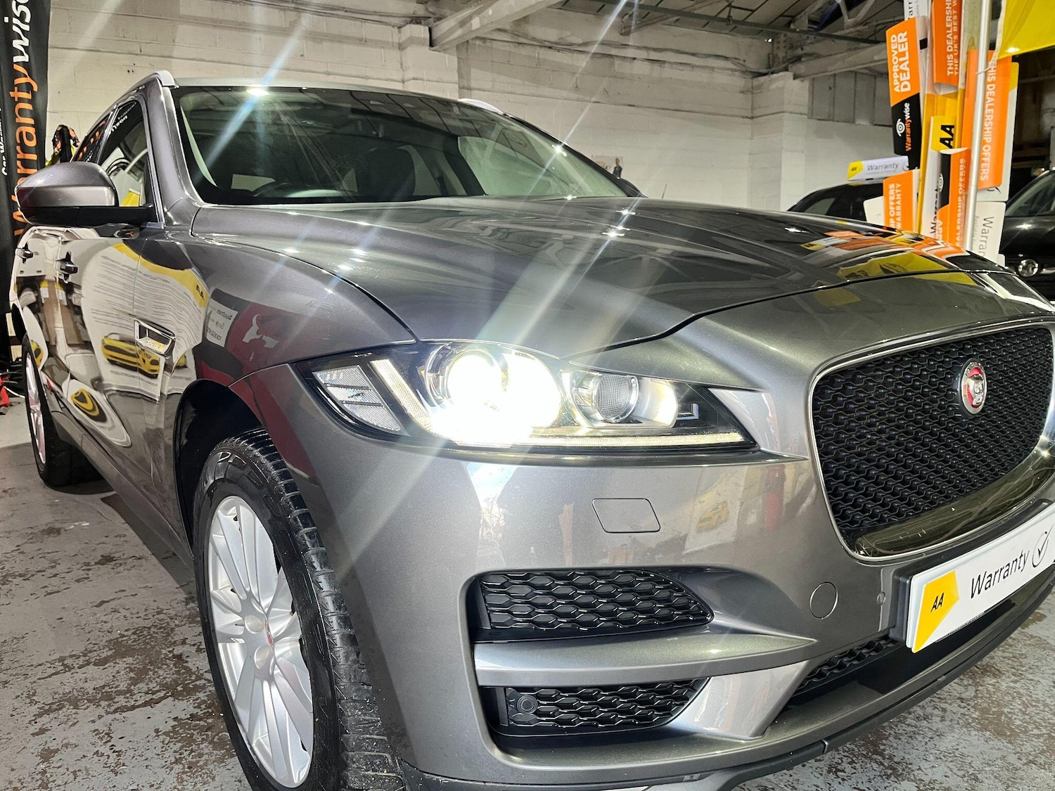 Used Jaguar F-Pace 2019 for sale - 77455725: Photo 92