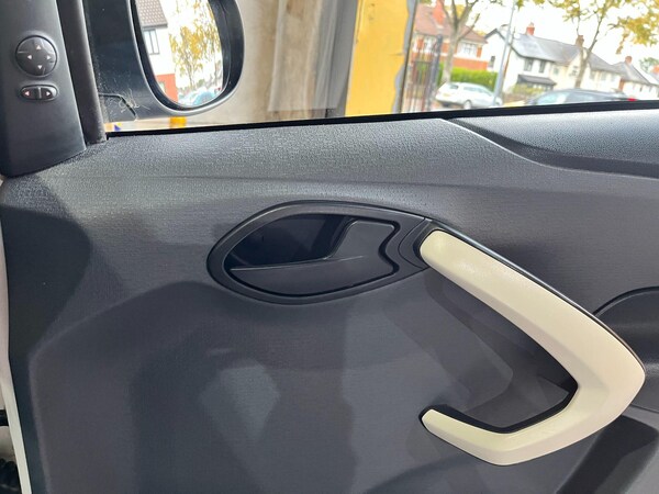 Used Ford Ka 2011 for sale - 76108957: Photo 17