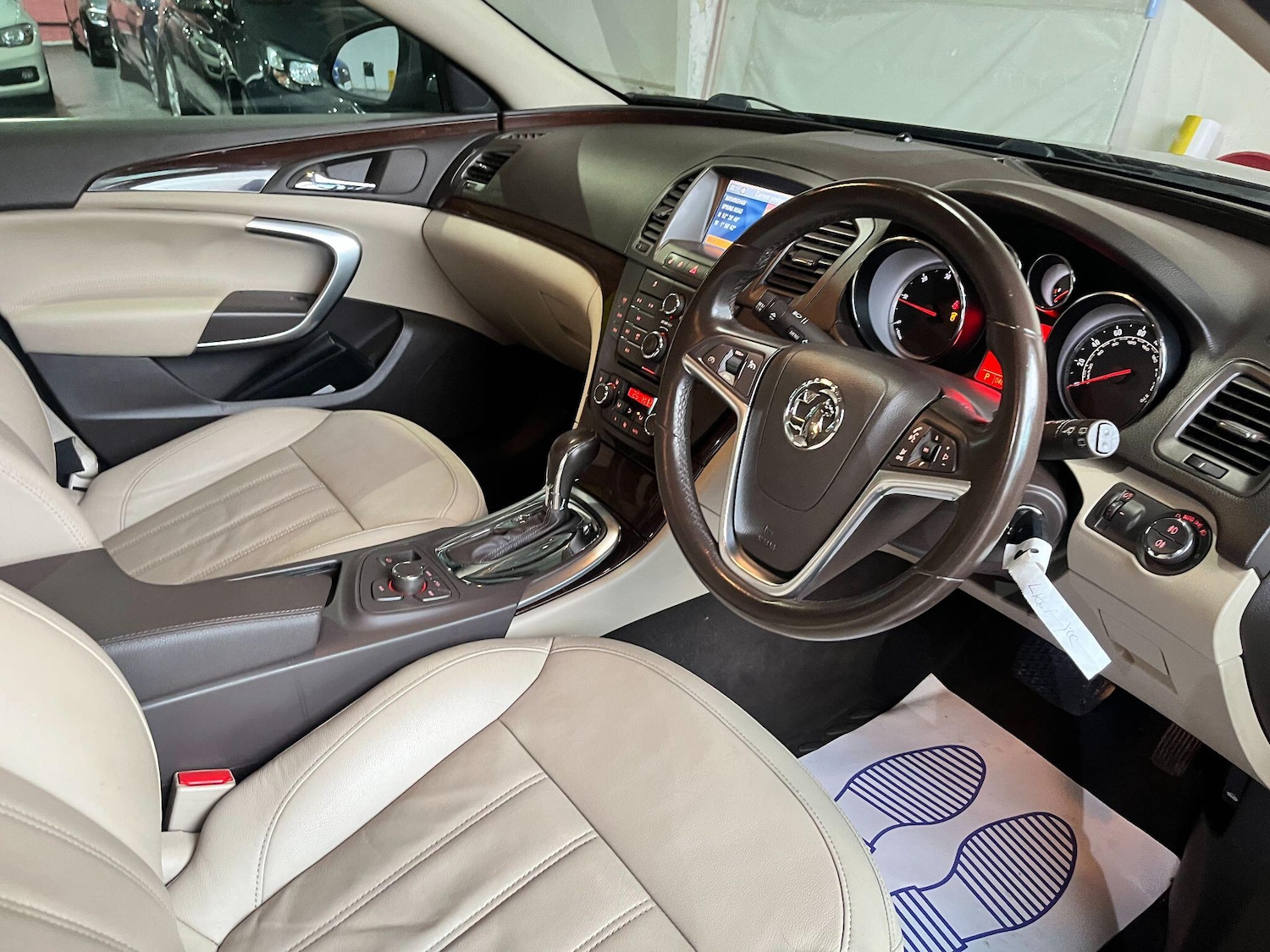 Used Vauxhall Insignia 2011 for sale - 76307002: Photo 16