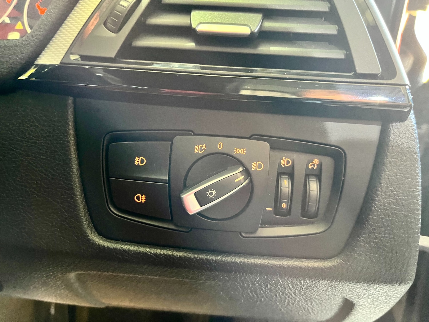 Used BMW 3 Series 2012 for sale - 77034739: Photo 35