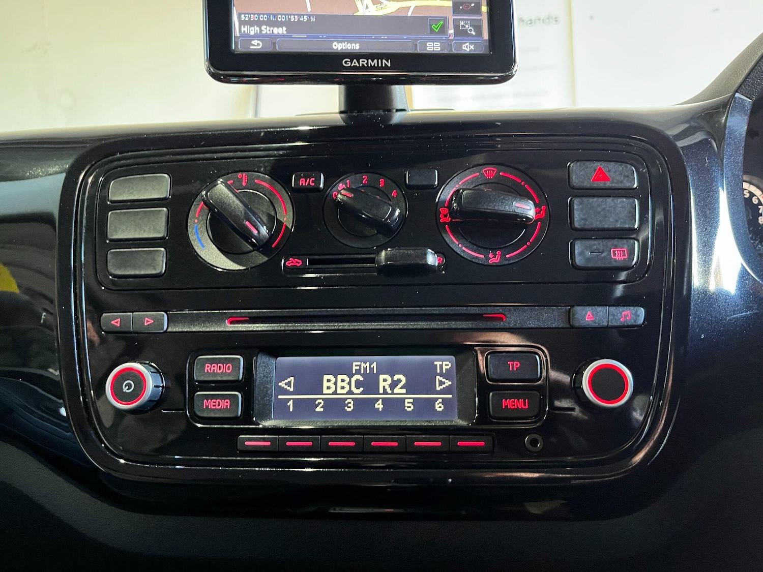 Used Volkswagen up! 2015 for sale - 77523667: Photo 35