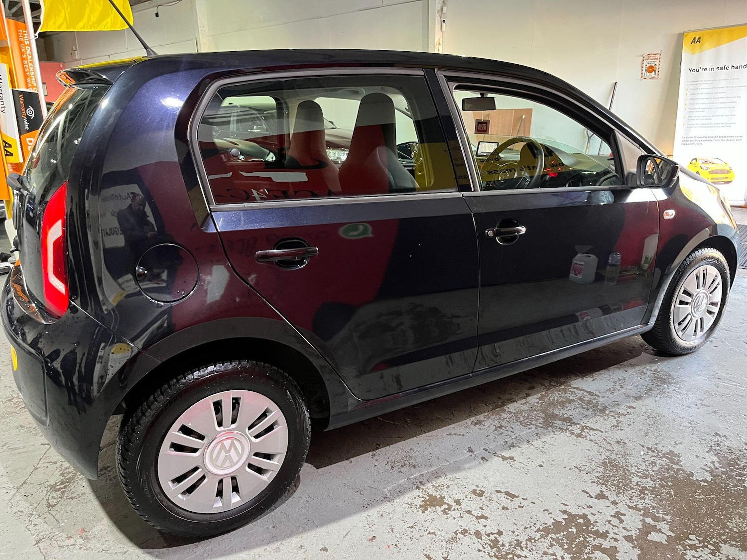 Used Volkswagen up! 2015 for sale - 77523667: Photo 43