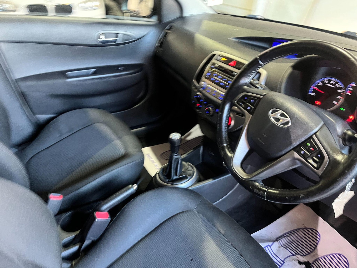 Used Hyundai i20 2014 for sale - 76801711: Photo 21