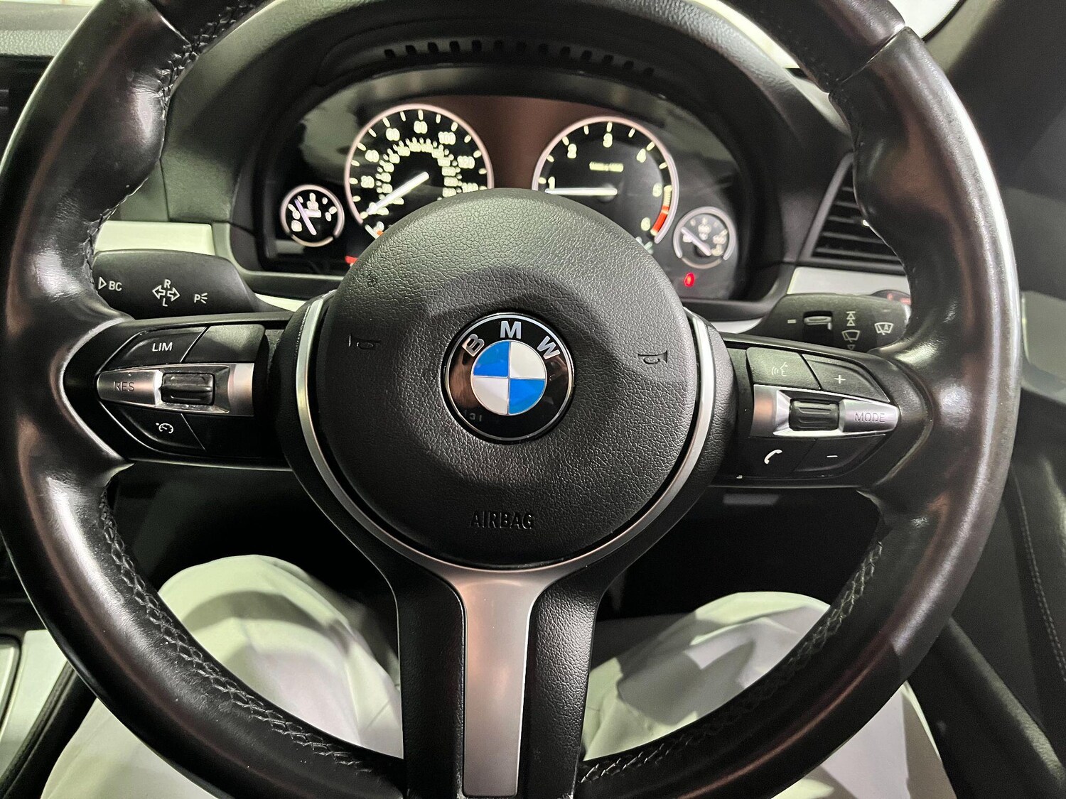 Used BMW 5 Series 2014 for sale - 77231663: Photo 23