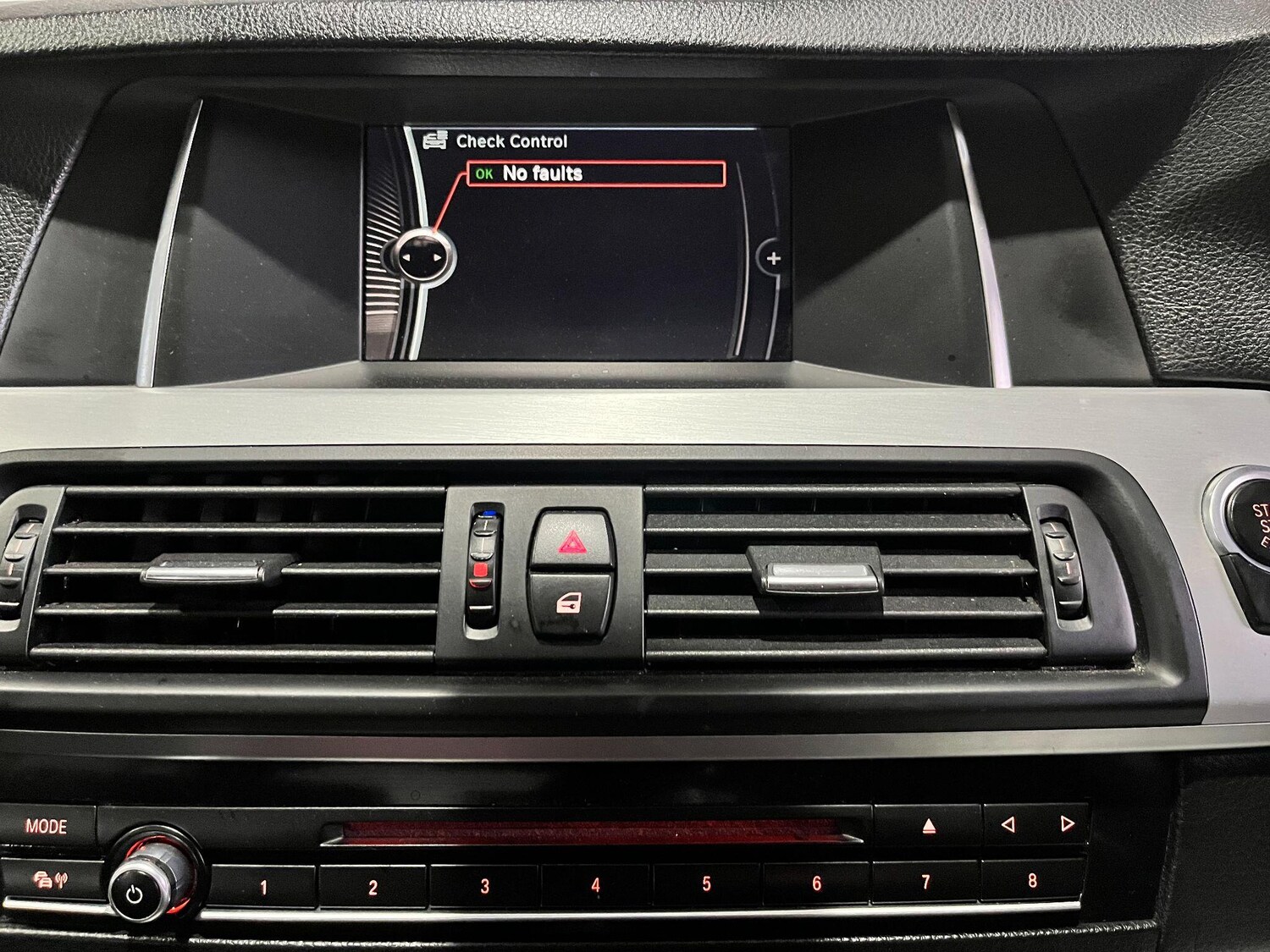 Used BMW 5 Series 2014 for sale - 77231663: Photo 30