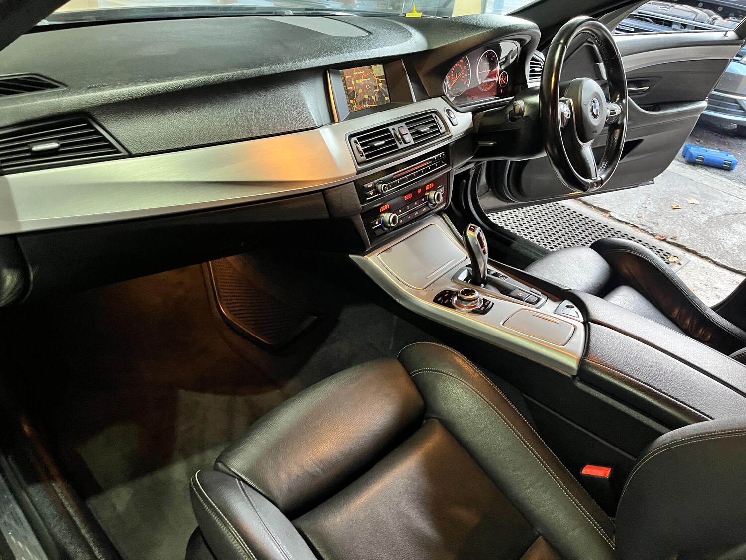 Used BMW 5 Series 2014 for sale - 77231663: Photo 38