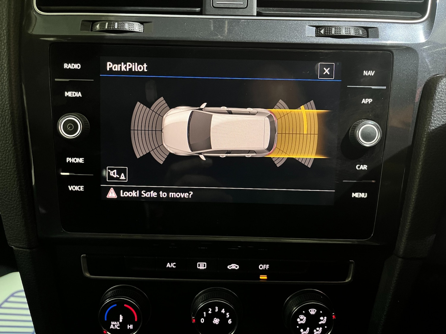 Used Volkswagen Golf 2017 for sale - 77036131: Photo 12