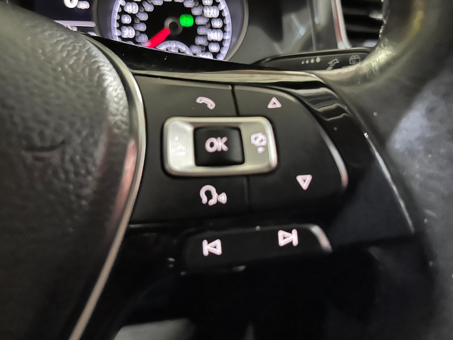 Used Volkswagen Golf 2017 for sale - 77036131: Photo 19