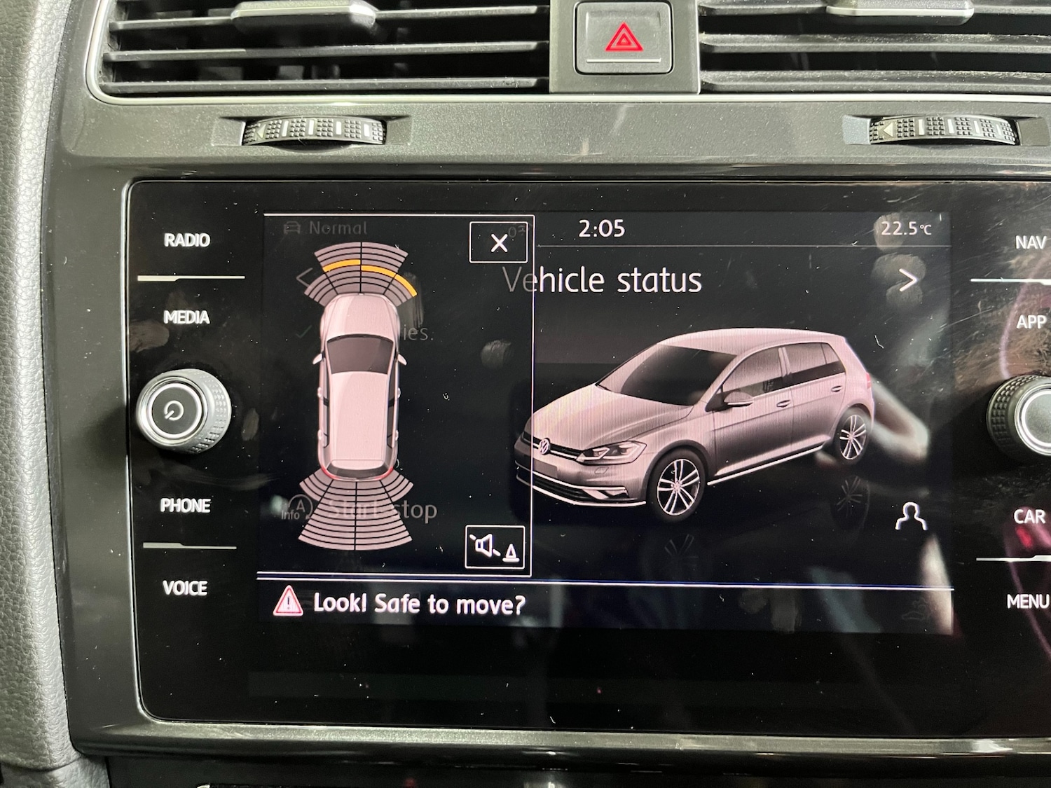 Used Volkswagen Golf 2017 for sale - 77036131: Photo 29