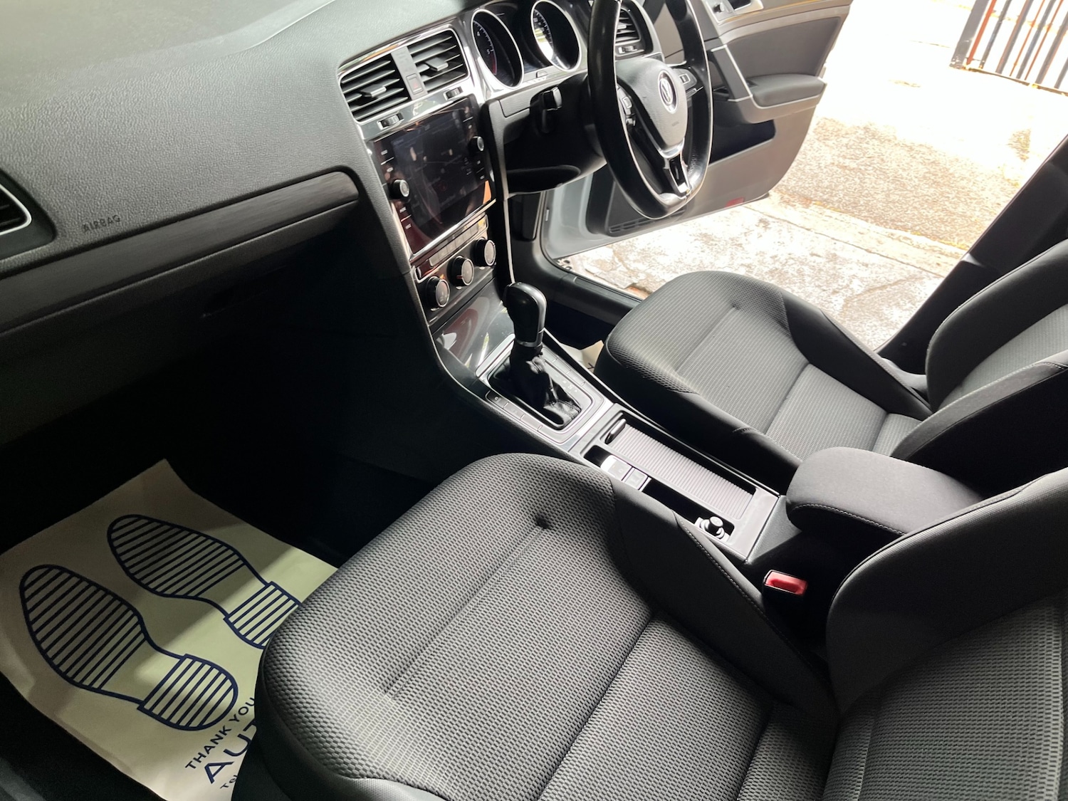 Used Volkswagen Golf 2017 for sale - 77036131: Photo 48