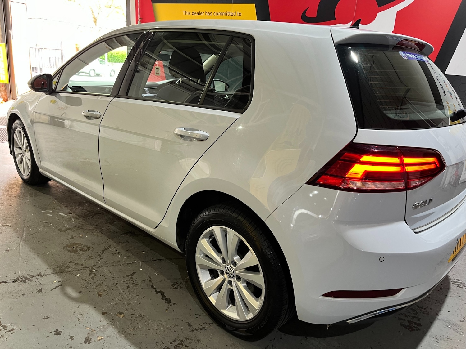 Used Volkswagen Golf 2017 for sale - 77036131: Photo 67