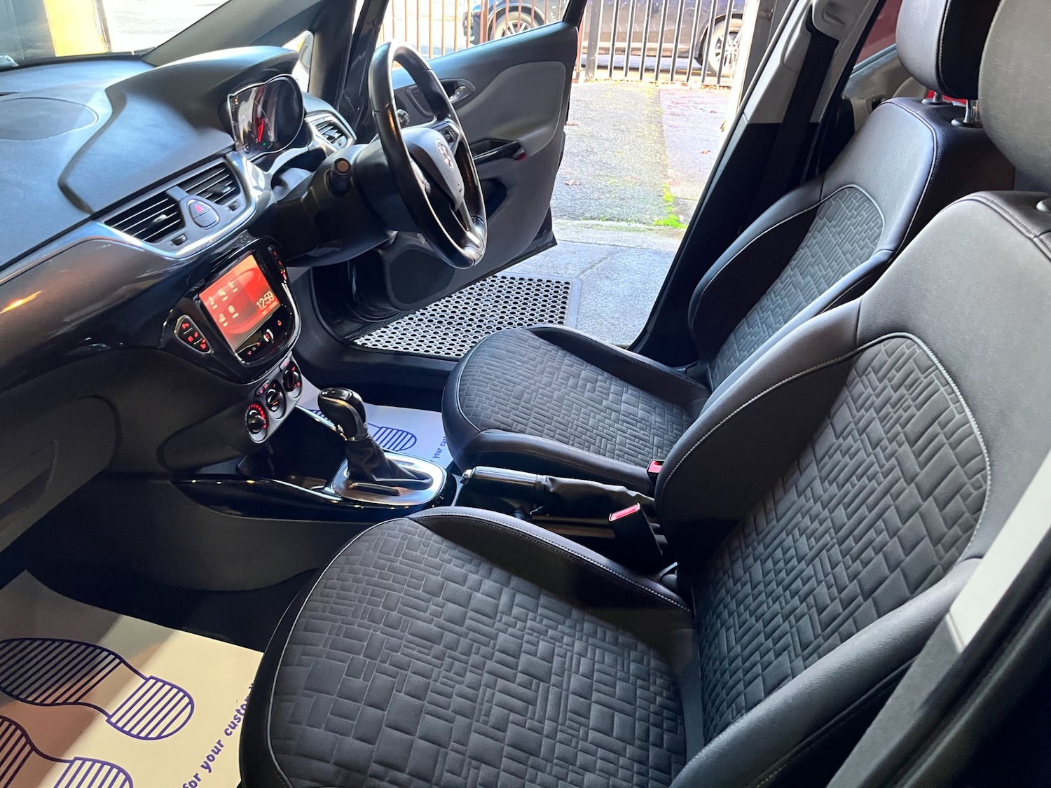 Used Vauxhall Corsa 2015 for sale - 77034673: Photo 43