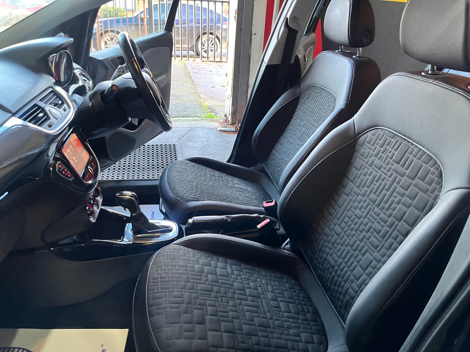 Used Vauxhall Corsa 2015 for sale - 77034673: Photo 44